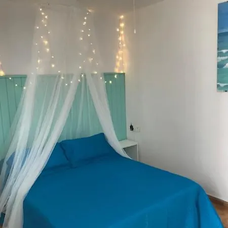 Petit Room,